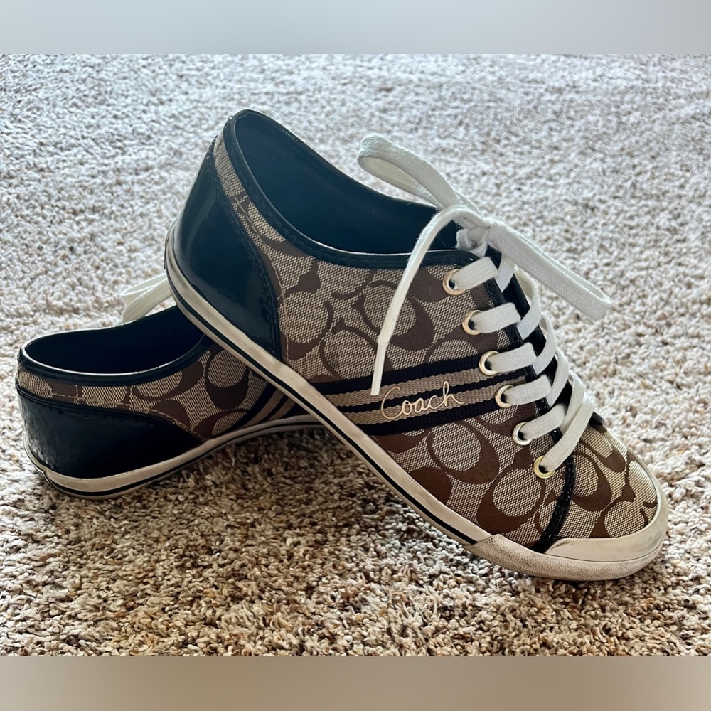 Coach Tennis Shoes size US 8.5 / UK 38.5
